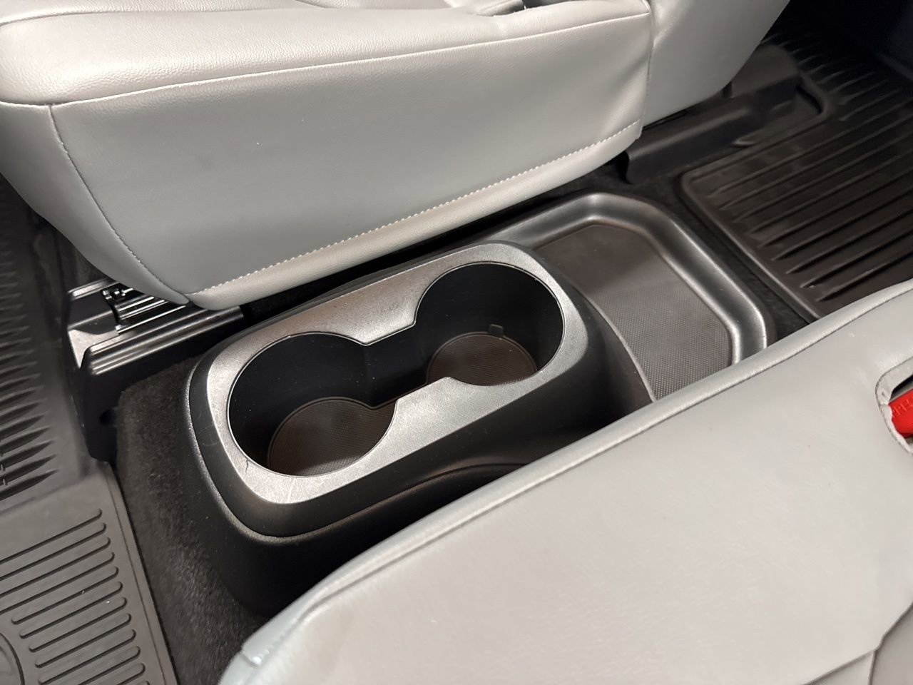 Used 2023 Toyota Highlander XLE image 41