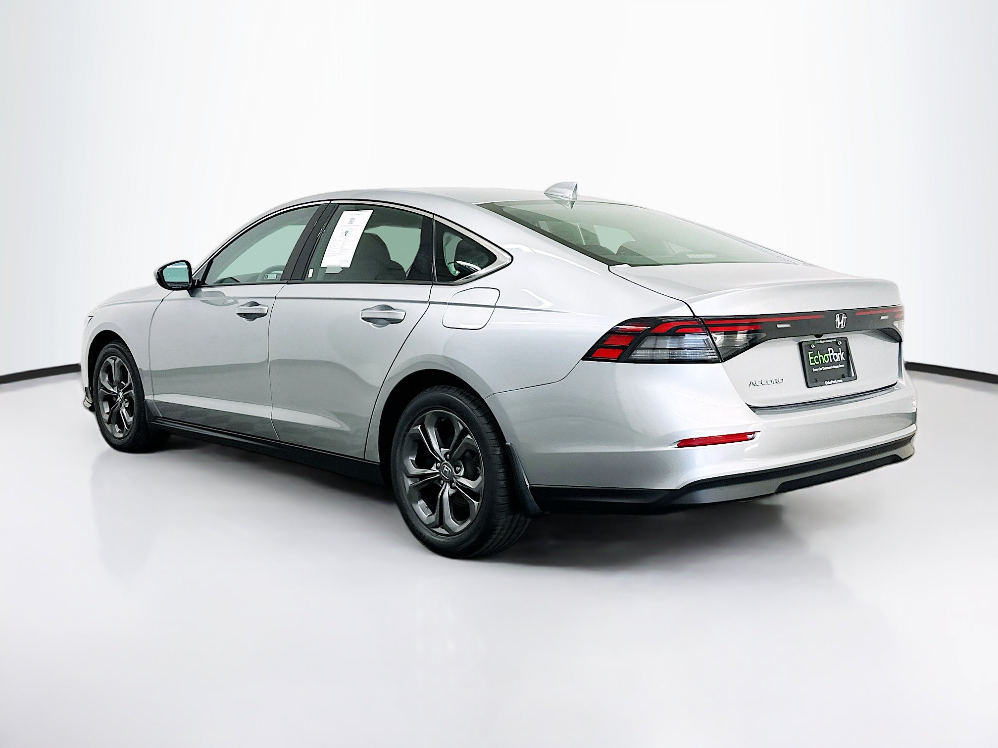 Used 2023 Honda Accord EX image 5