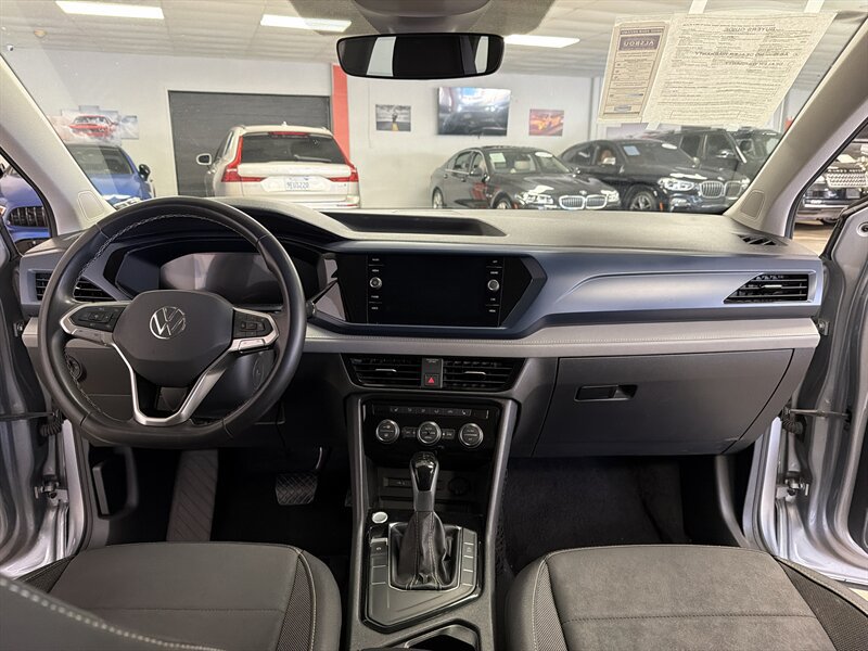 Used 2024 Volkswagen Taos SE FWD image 22