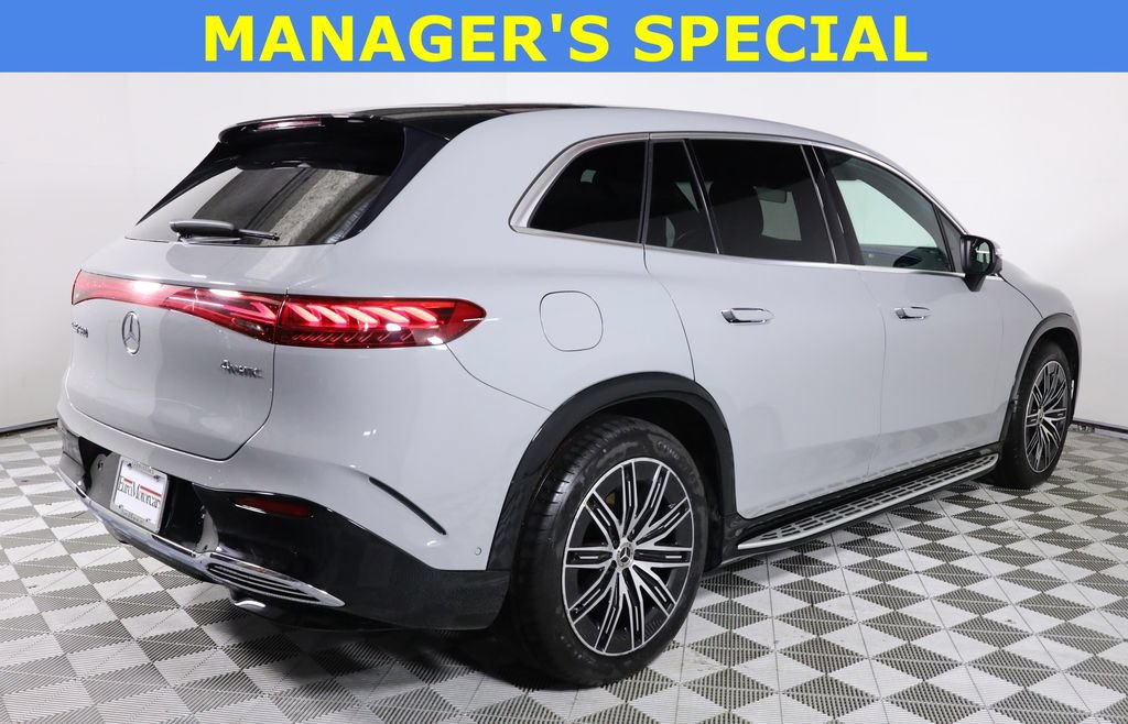 Used 2023 Mercedes-Benz EQS 580 4MATIC SUV image 6