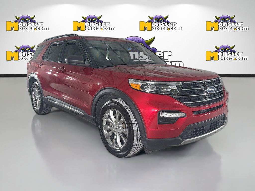Used 2023 Ford Explorer XLT w/ Equipment Group 202A AWD/4WD image 3