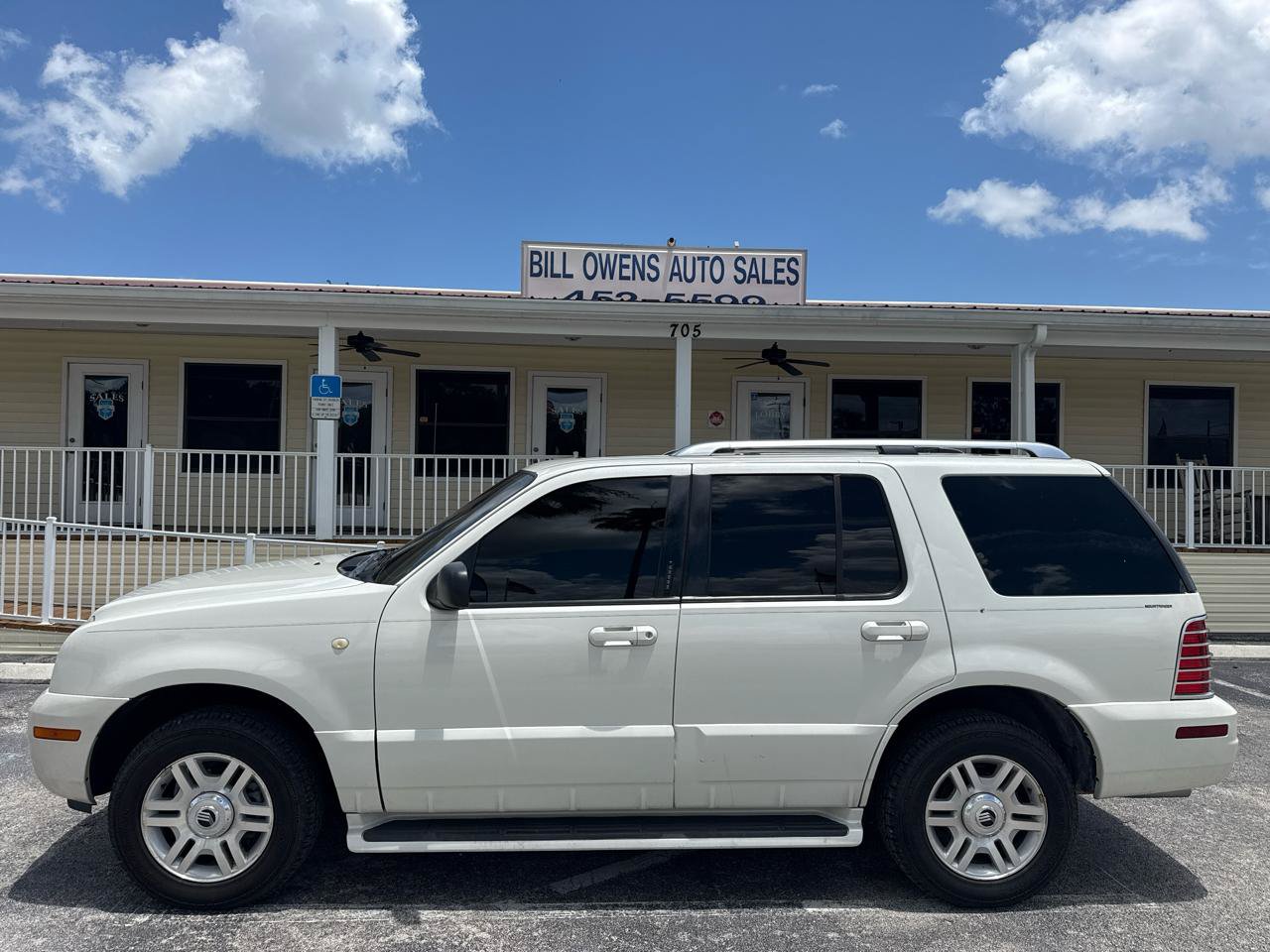 Used 2003 Mercury Mountaineer Convenience RWD image 2