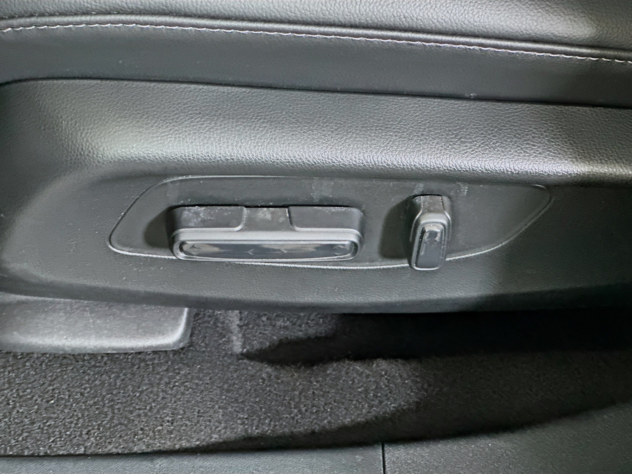 Used 2027 Honda HR-V EX-L image 13