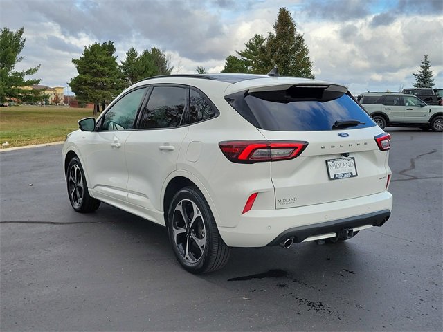 Certified 2023 Ford Escape ST-Line Select w/ Tech Pack #2 image 4