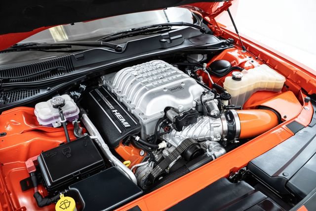 Used 2017 Dodge Challenger SRT Hellcat RWD image 38