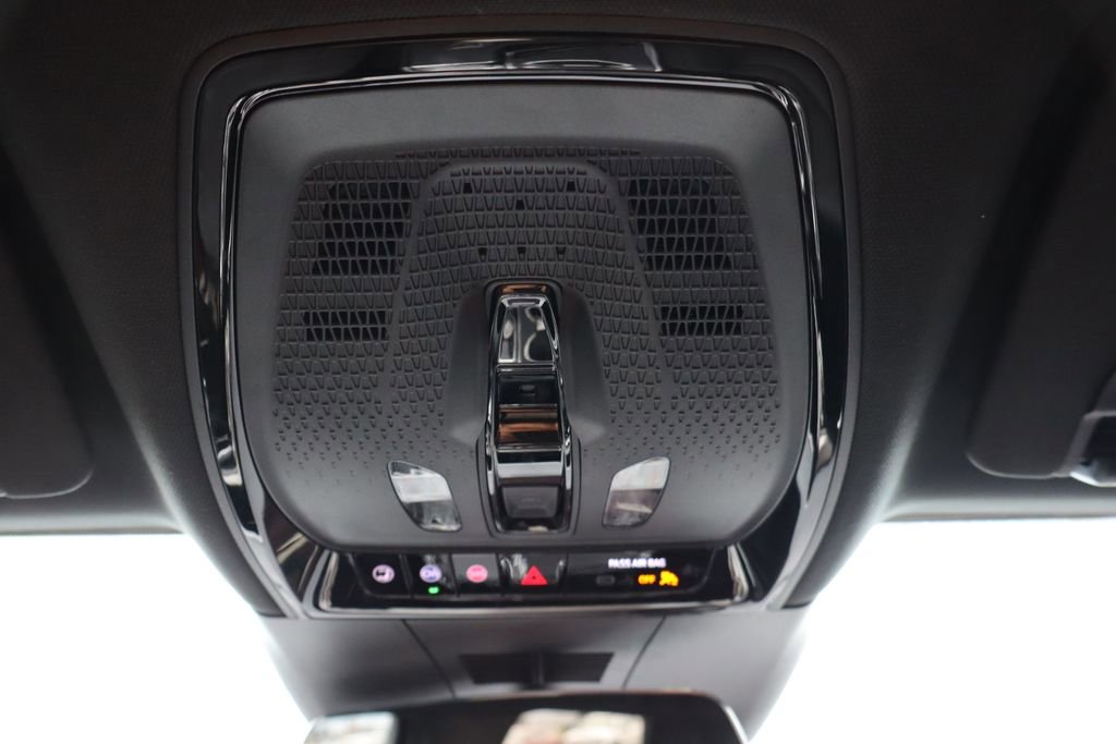 Used 2024 Cadillac Lyriq Sport RWD image 16