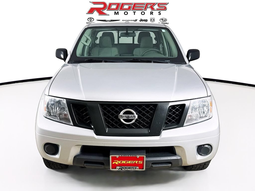 Used 2018 Nissan Frontier SV AWD/4WD image 2