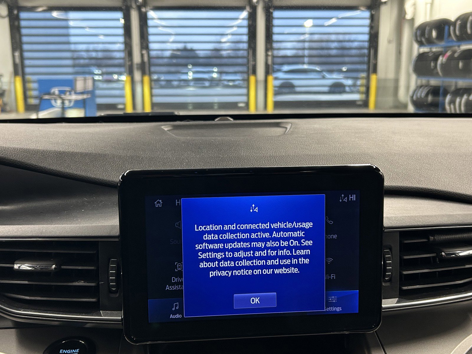 Used 2022 Ford Explorer XLT w/ Equipment Group 202A image 27