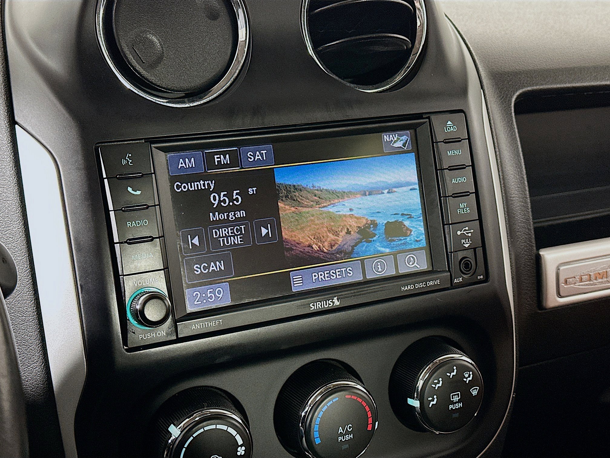 Used 2017 Jeep Compass High Altitude image 18