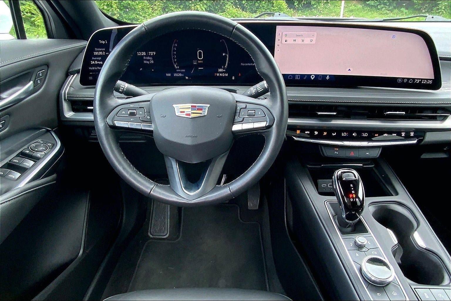 Used 2025 Cadillac XT4 Premium Luxury FWD image 5