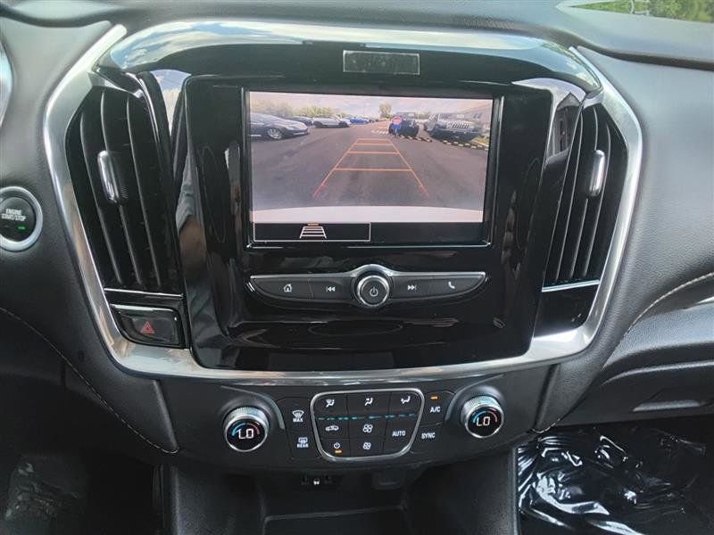 Used 2020 Chevrolet Traverse LT image 20