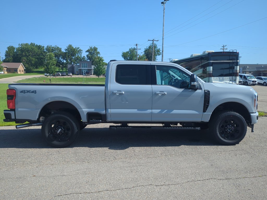 New 2025 Ford F350 XLT image 11