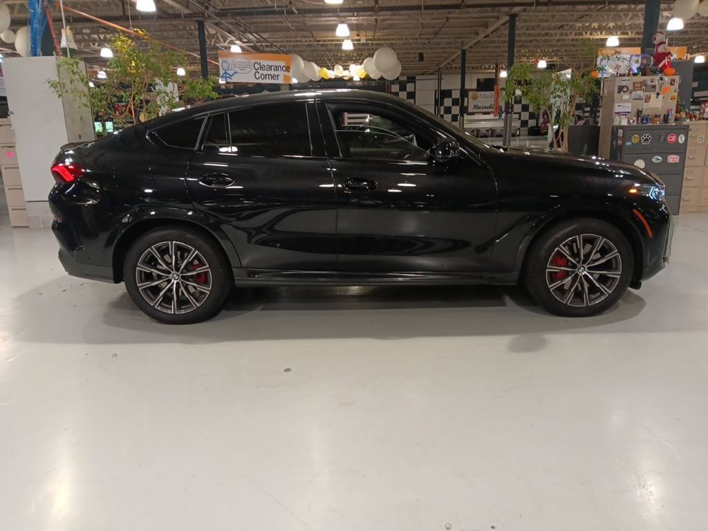 Used 2026 BMW X6 xDrive40i AWD/4WD image 7