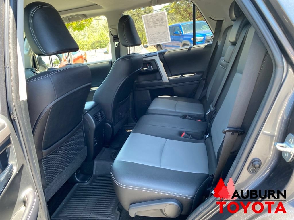 Used 2018 Toyota 4Runner SR5 Premium AWD/4WD image 31
