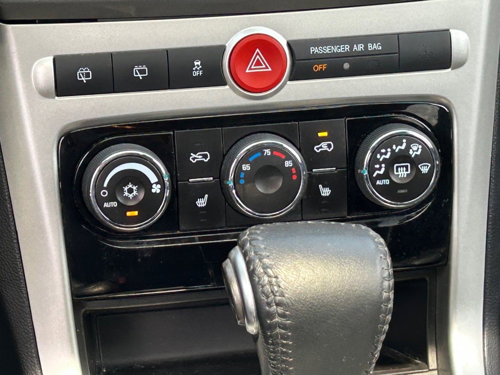 Used 2014 Chevrolet Captiva Sport LTZ image 11