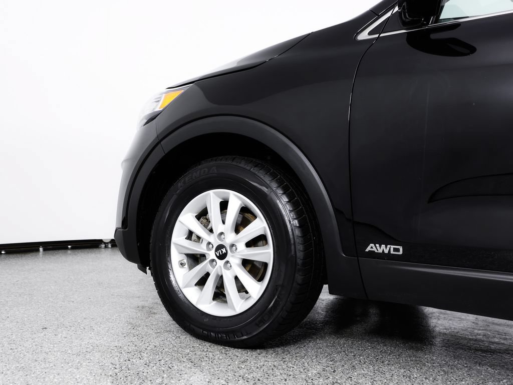 Used 2020 Kia Sorento LX AWD/4WD image 6