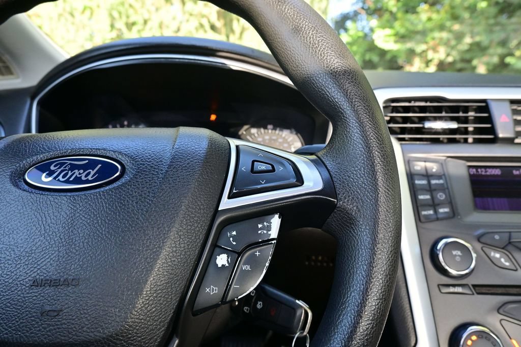 Used 2013 Ford Fusion SE FWD image 35