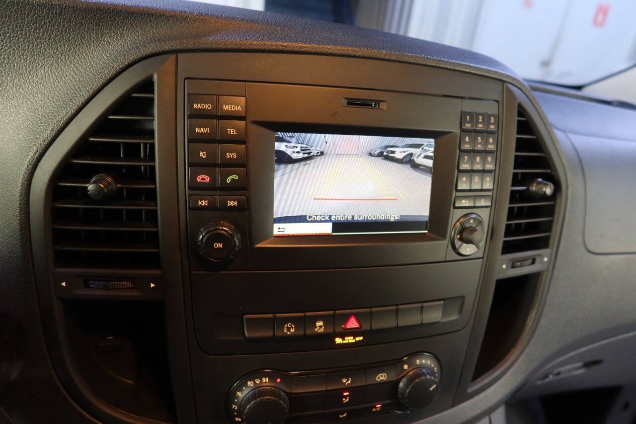 Used 2016 Mercedes-Benz Metris image 27