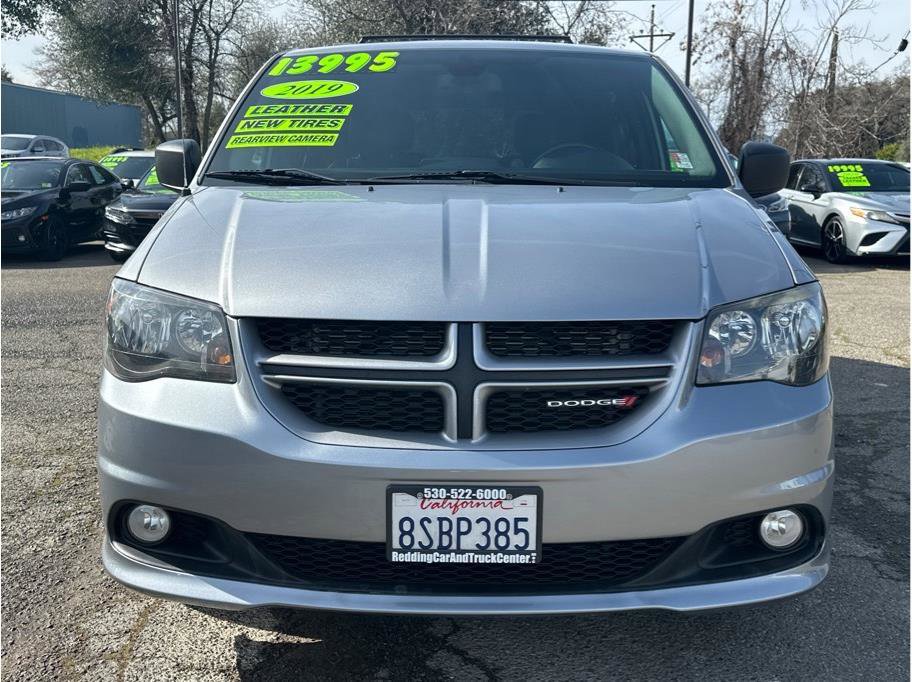 Used 2019 Dodge Grand Caravan GT image 2