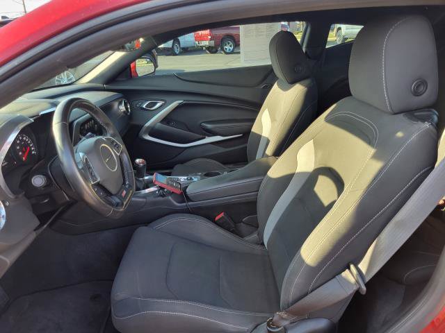 Used 2018 Chevrolet Camaro SS RWD image 7
