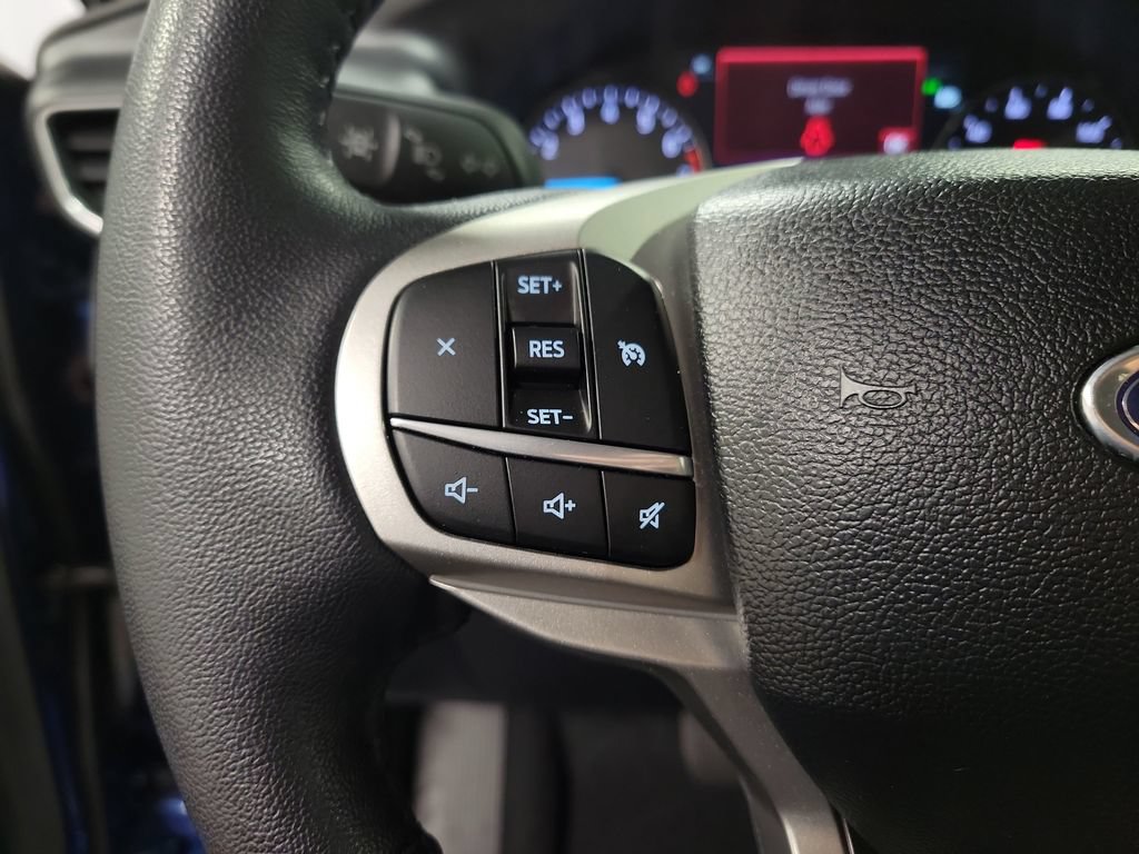 Used 2023 Ford Explorer XLT w/ Equipment Group 202A AWD/4WD image 23