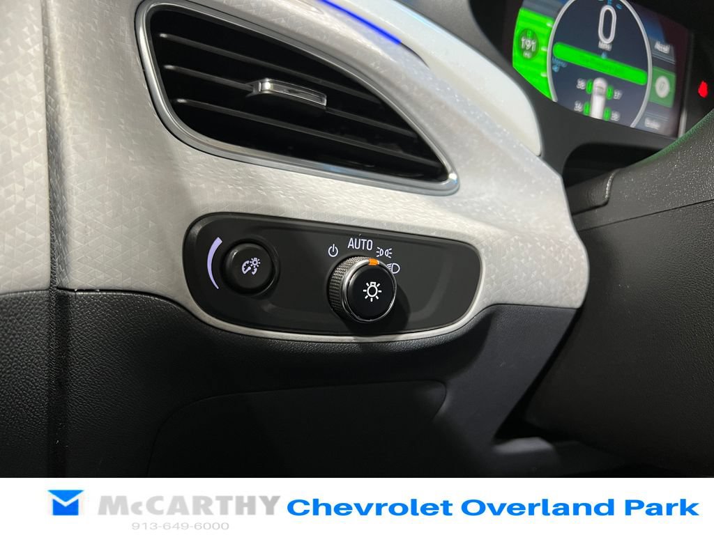 Used 2017 Chevrolet Bolt Premier w/ Driver Confidence II Package FWD image 17