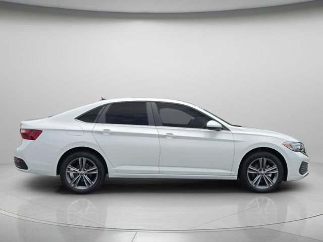 Used 2023 Volkswagen Jetta SE w/ Panoramic Sunroof Package FWD image 8
