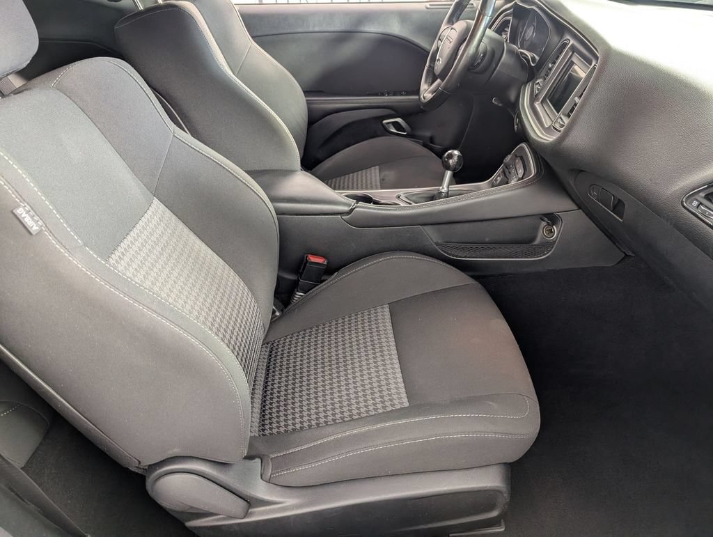 Used 2019 Dodge Challenger R/T w/ Blacktop Package RWD image 29