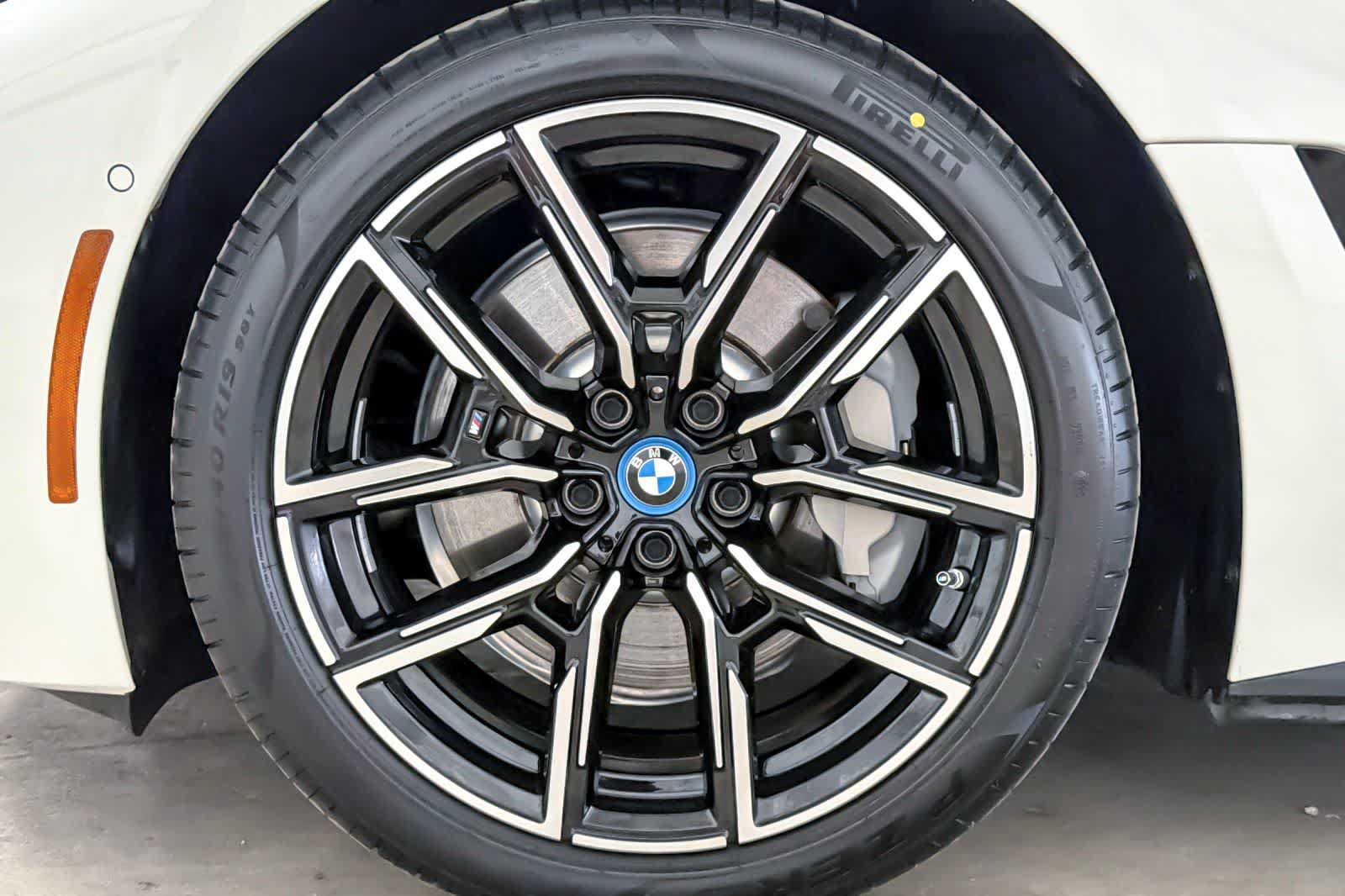 Used 2024 BMW i4 eDrive40 w/ M Sport Package RWD image 26
