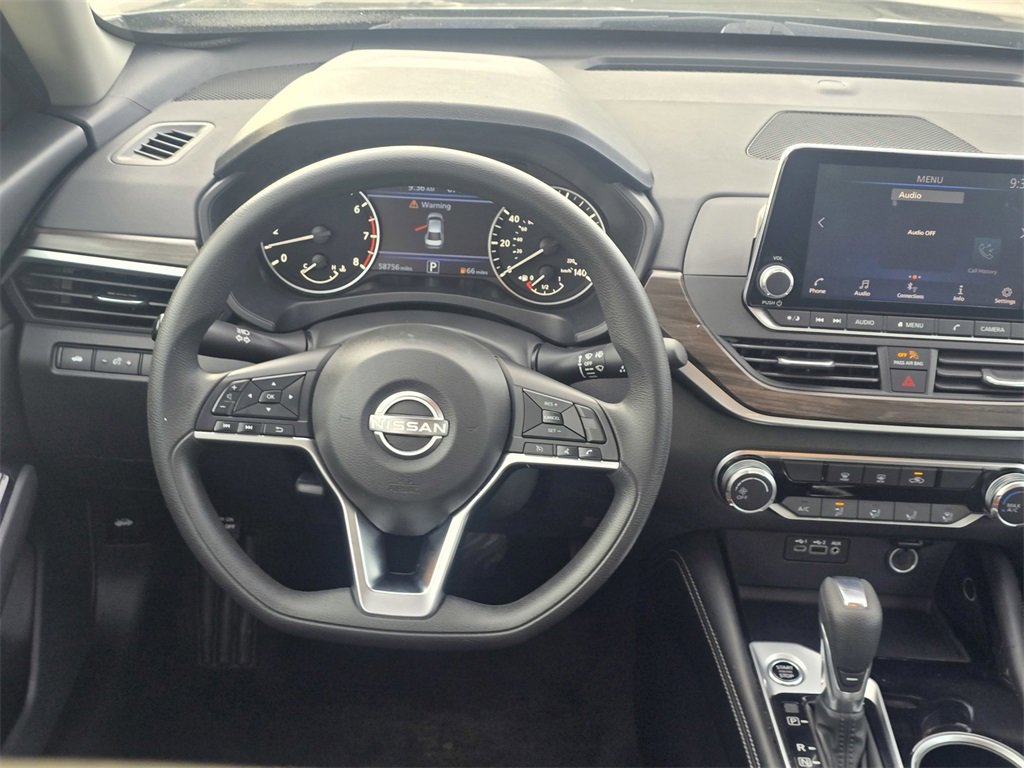 Used 2023 Nissan Altima 2.5 SV image 15