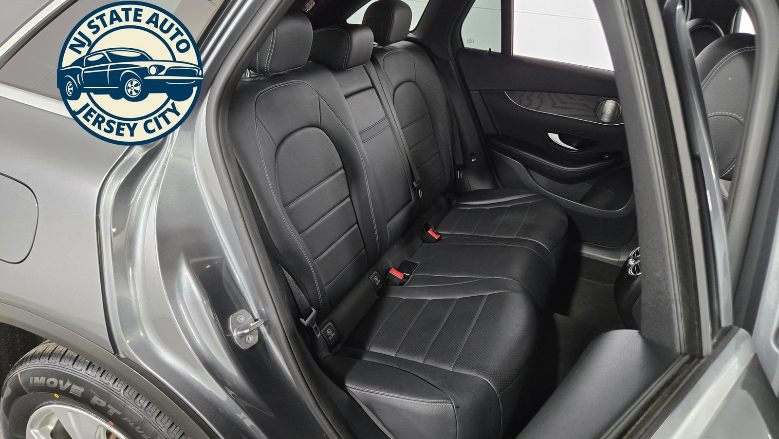 Used 2018 Mercedes-Benz GLC 300 4MATIC image 35