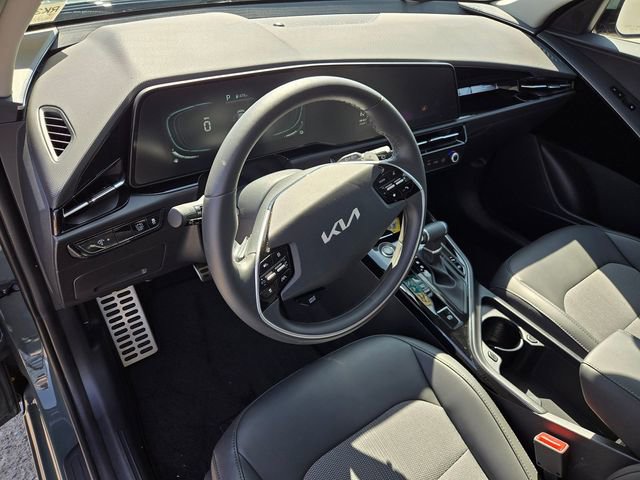 Used 2025 Kia Niro EX Touring image 9