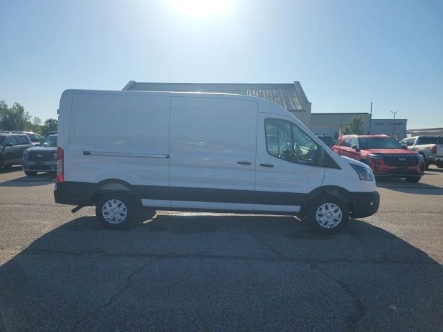 New 2026 Ford Transit 250 148 Medium Roof w/ Electrician Trade Package RWD image 21