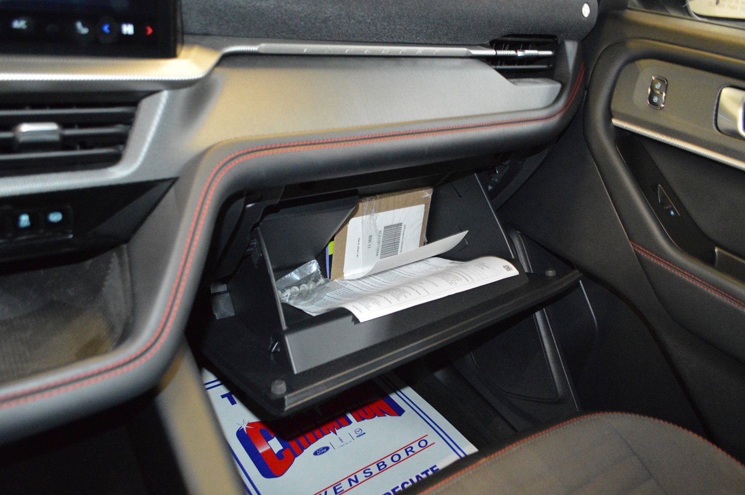 Certified 2025 Ford Explorer ST-Line image 21