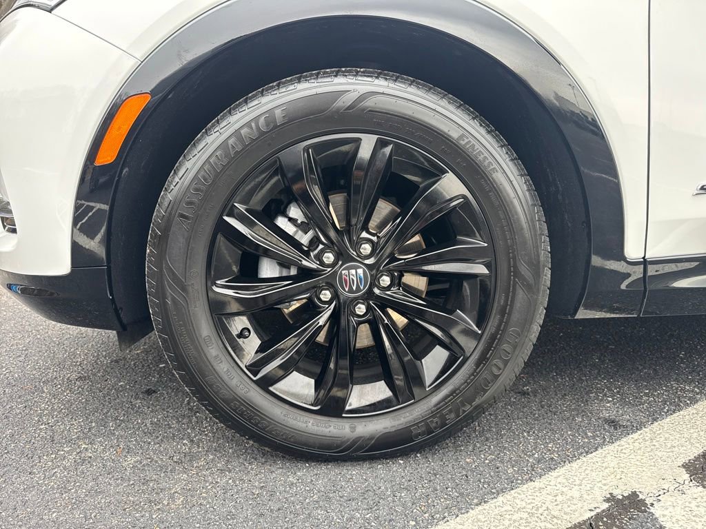 Used 2025 Buick Envista Sport Touring image 30