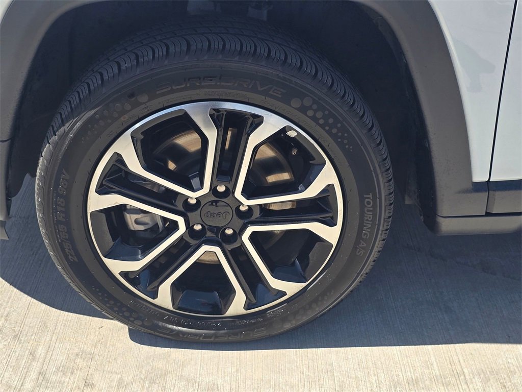 Used 2024 Jeep Compass Limited image 7