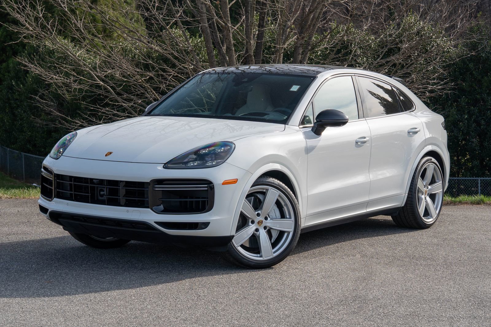 Certified 2023 Porsche Cayenne Turbo image 1