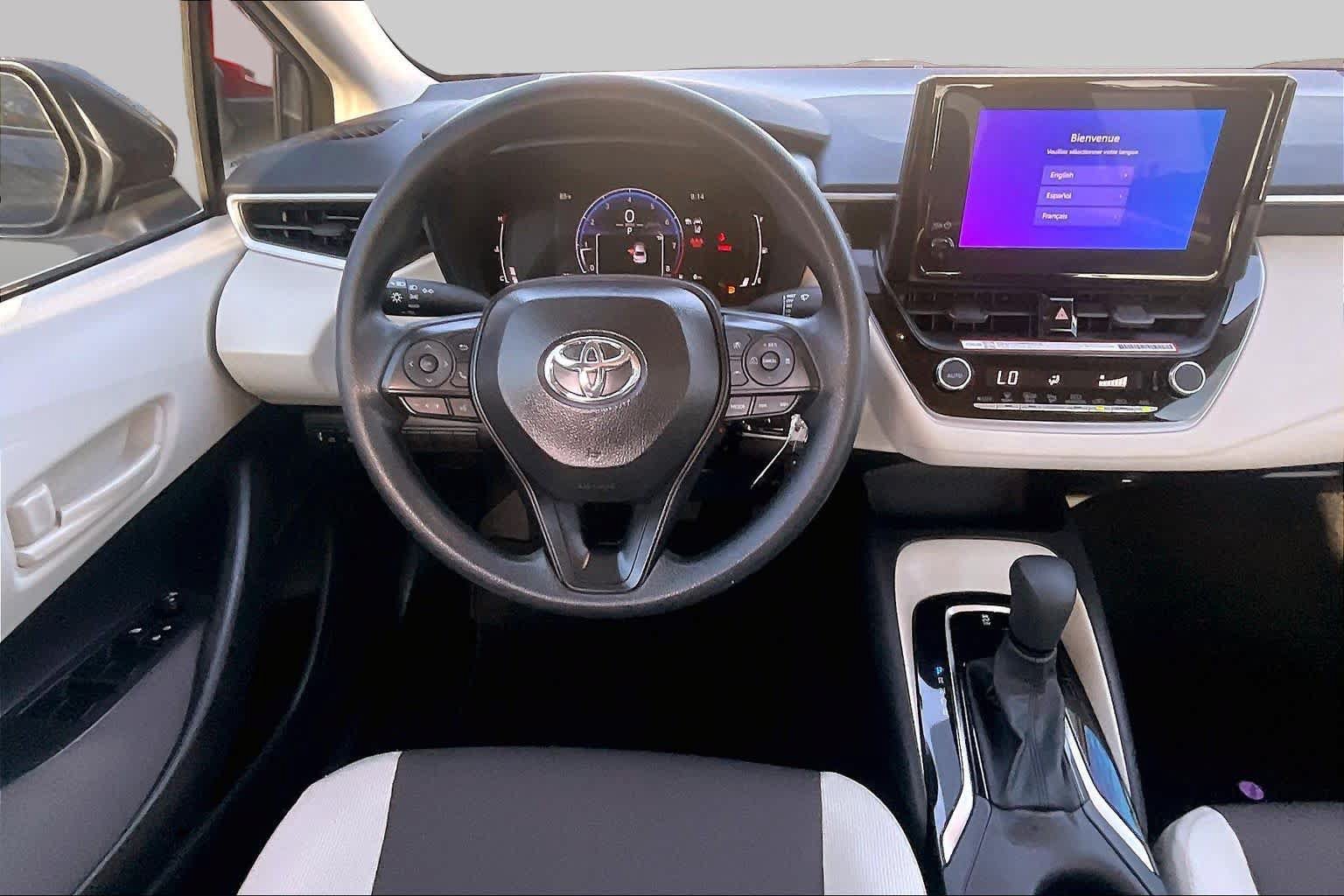 Used 2026 Toyota Corolla LE FWD image 6
