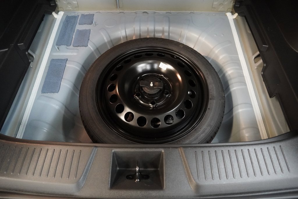 Used 2024 Chevrolet Trax RS w/ Sunroof Package image 11