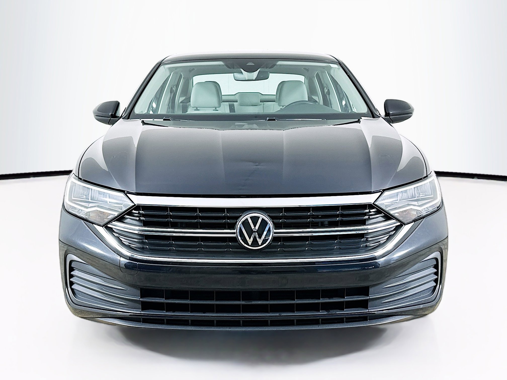 Used 2022 Volkswagen Jetta S image 2