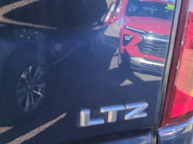 Certified 2022 Chevrolet Silverado 2500 LTZ w/ LTZ Premium Package image 8