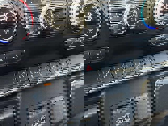 Used 2020 Chevrolet Silverado 1500 LT w/ All-Star Edition image 27