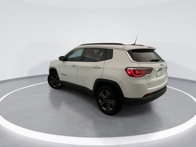 Used 2022 Jeep Compass Latitude AWD/4WD image 2