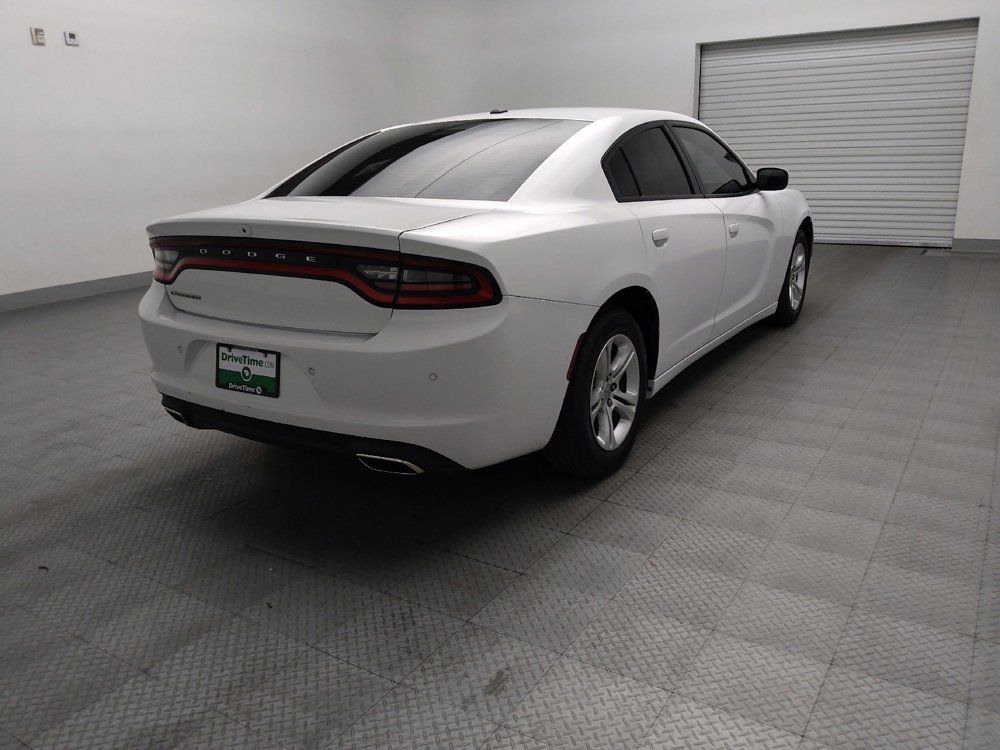 Used 2022 Dodge Charger SXT w/ Cold Weather Package RWD image 9