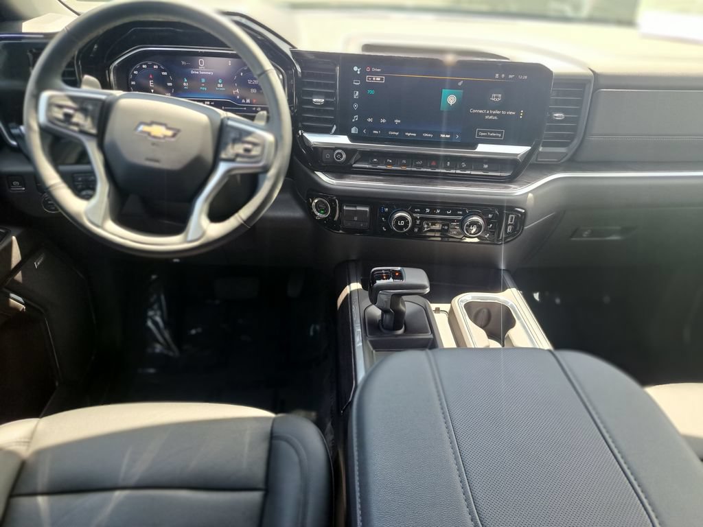 Used 2024 Chevrolet Silverado 1500 LTZ AWD/4WD image 12