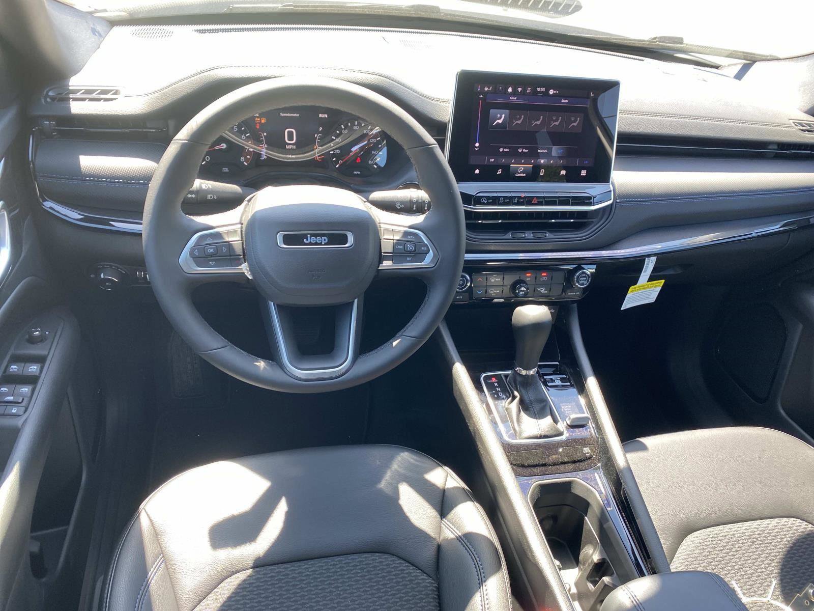 New 2026 Jeep Compass Latitude image 11