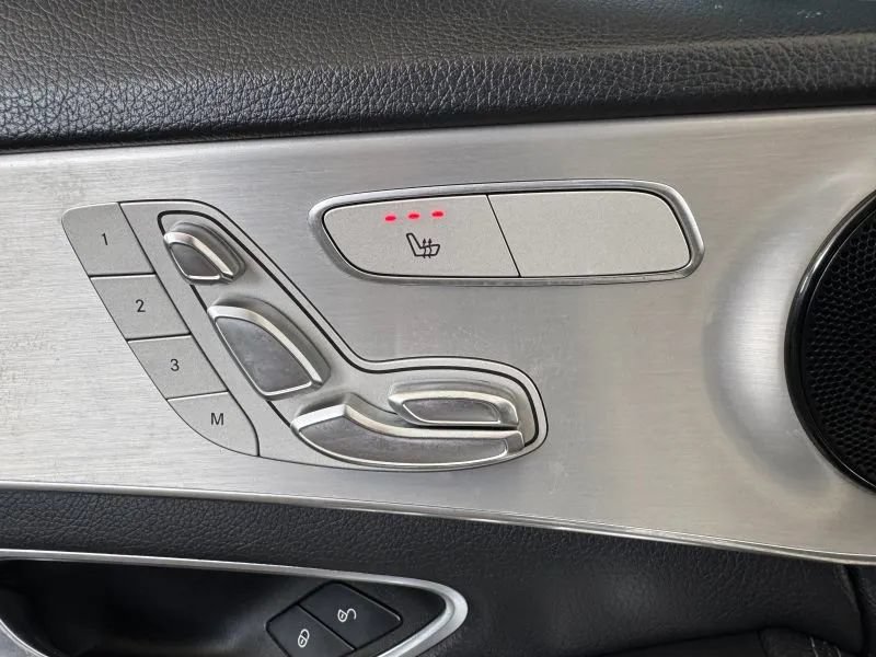 Used 2019 Mercedes-Benz C 300 Sedan image 16