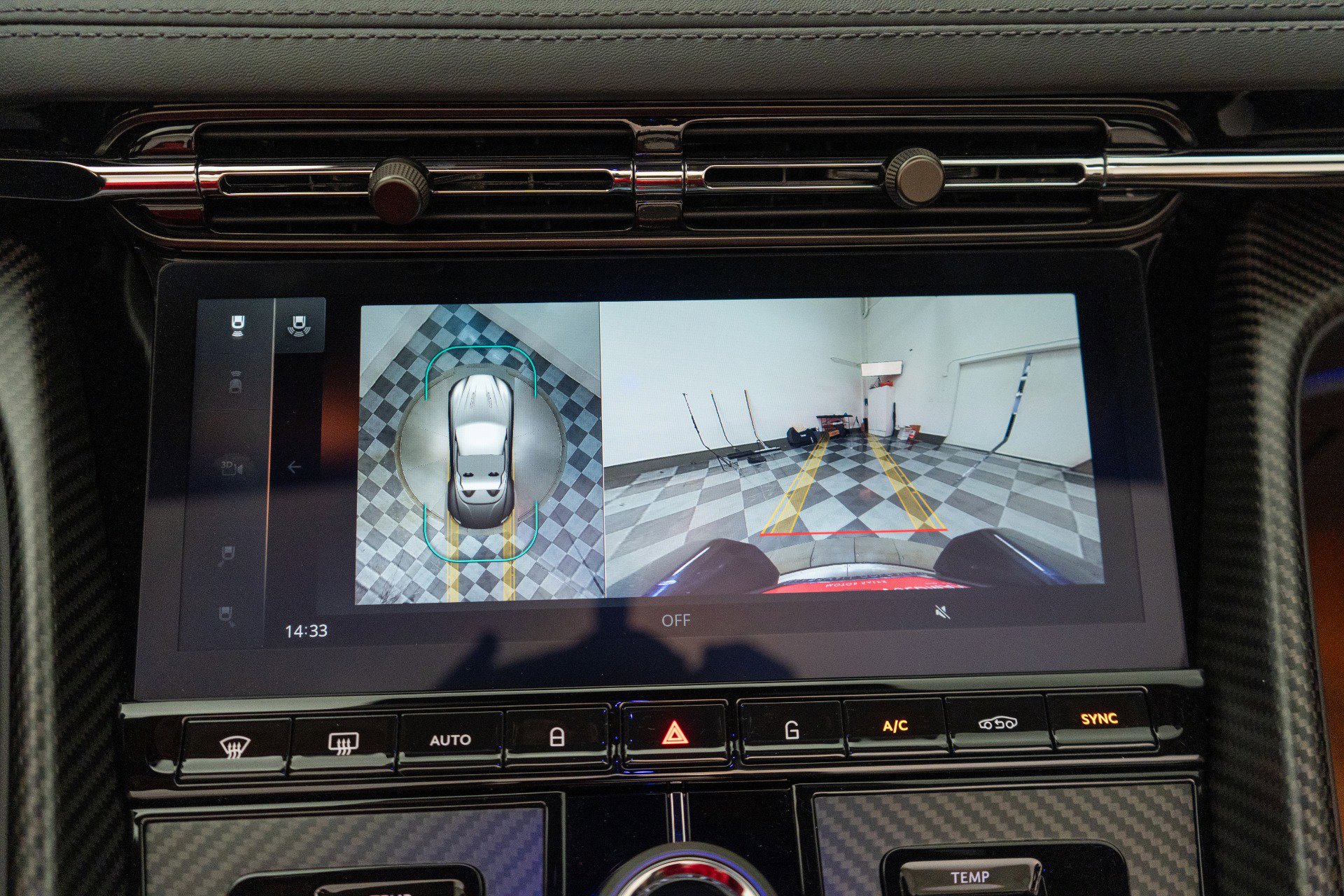 Used 2024 Aston Martin DB12 Volante -Carbon Fiber Bucket S image 43