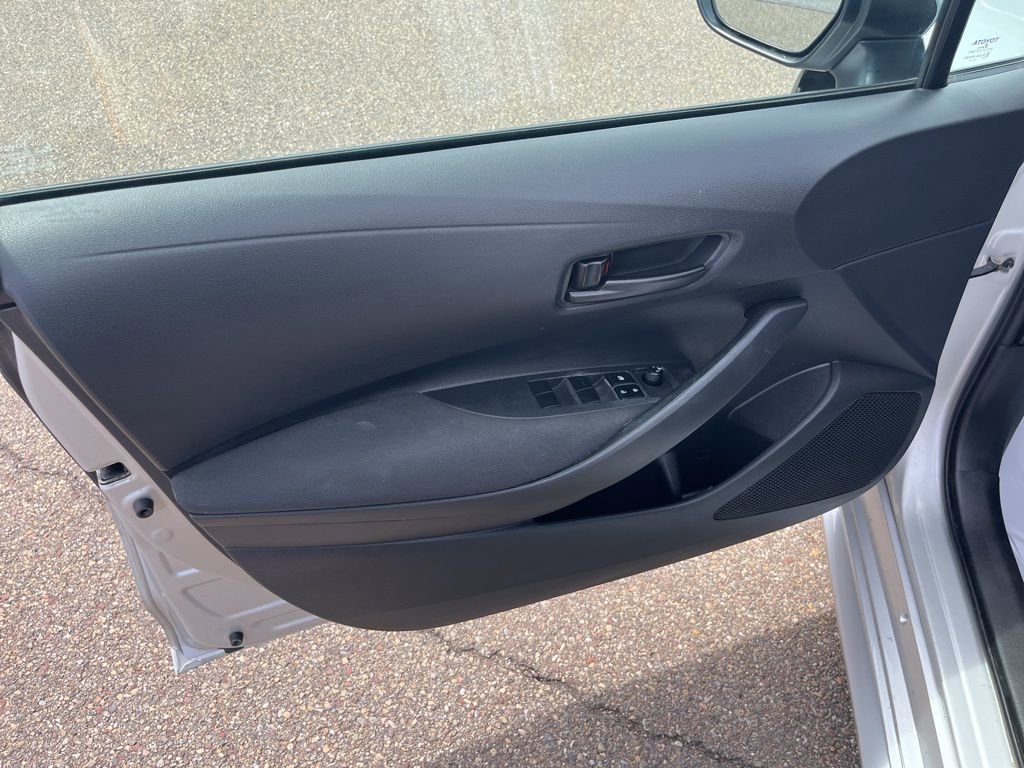 Used 2023 Toyota Corolla LE FWD image 12