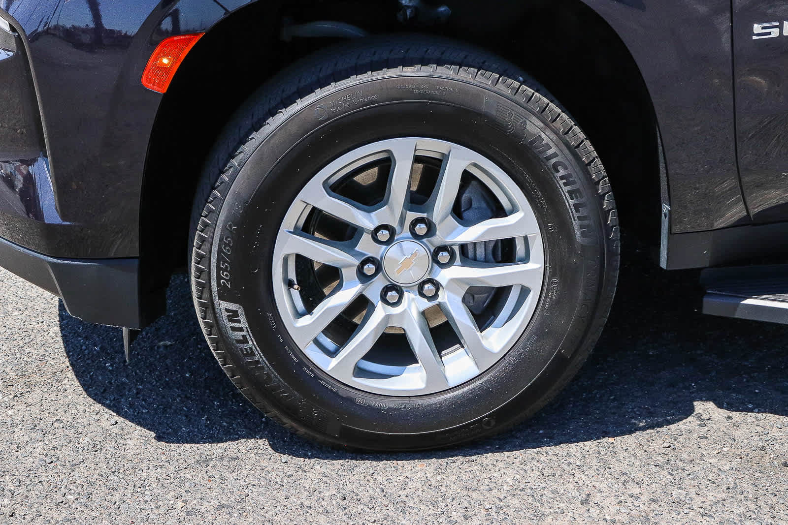 Used 2024 Chevrolet Suburban LT AWD/4WD image 14